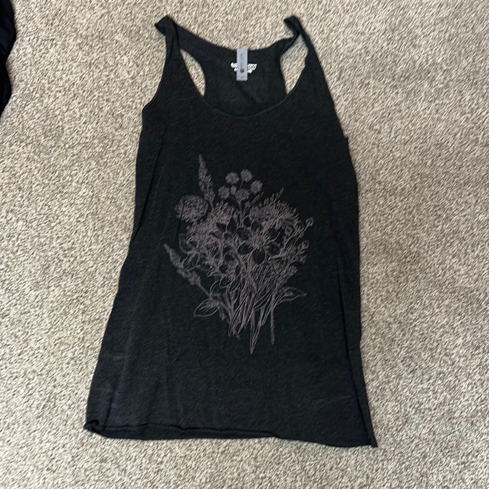 NWOT dark grey print tank